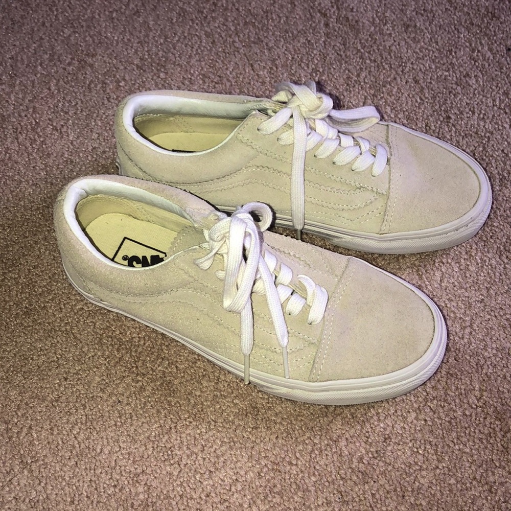 Vans Old Skool Casual Sneaker low top in Pink Suede size 6